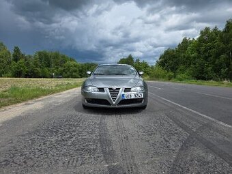 Alfa Romeo GT 2.0 JTS - 1