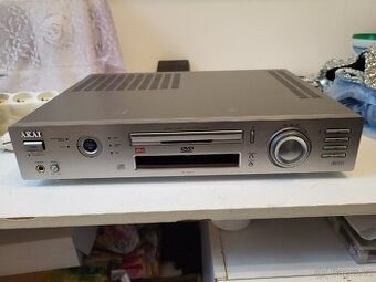 CD/DVD přehrávač AKAI DV-P2000 - 1