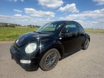 Volkswagen New Beatle 2,0 nové pneu, klimatizace