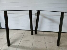 Jídelní stůl / podnože