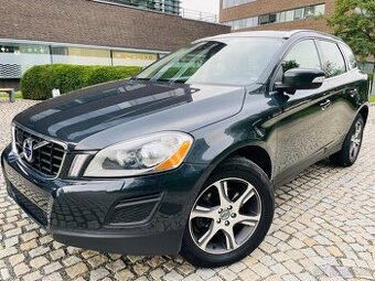 Volvo XC60 2.0D 120KW 5VÁLEC AUTOMAT 1.MAJITEL SERVISKA 2WD