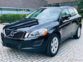 Volvo XC60 2.4 D5 4x4 5VÁLEC MANUÁL VÝHŘEV KAMERA TAŽNÉ