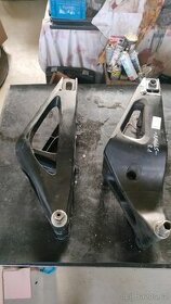 Kyvná vidlice (kyvka) R1