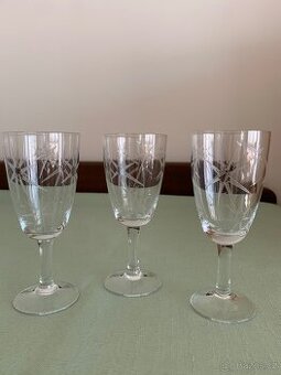 3ks sklenicky na sekt