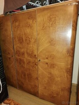 Originální šatní skříně