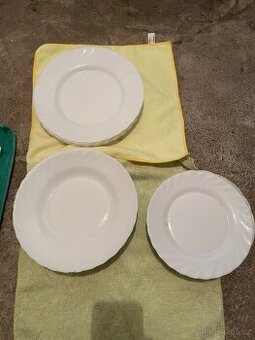 Sada talířů
