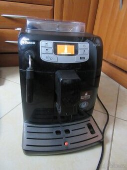 Nabízím kávovar Saeco. Je funkční. Mlynek funkční, čerpladlo
