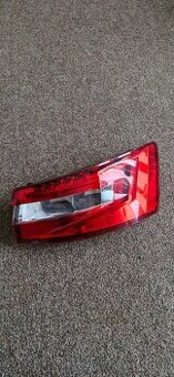 Světlomet zadní pravý Superb 3