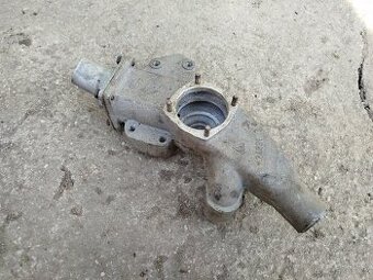 Nepoužité tělo vodní pumpy škoda Octavia Felicia Spartak