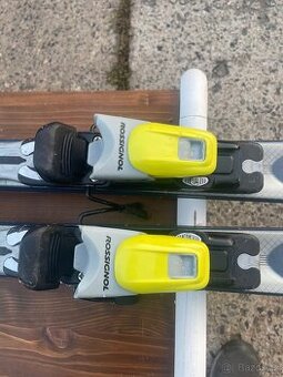 Lyže Rossignol  včetně vázáni, málo používané