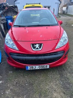 Peugeot 207 - 1