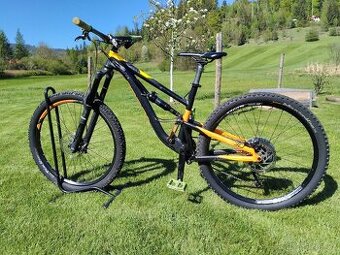 Celoodpružené sjezdové kolo KELLYS Swag 30 downhill