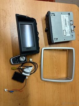 ORIGINAL TOM TOM NAVIGACE RENAULT , OPEL , NISSAN