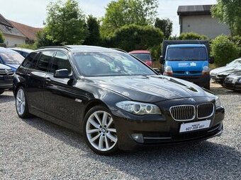 BMW F11 530D 180kw (MANUÁL 6/NAVI/COMFORTSITZ/PANO) servis