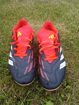 Fotbalové kopačky Adidas predátor