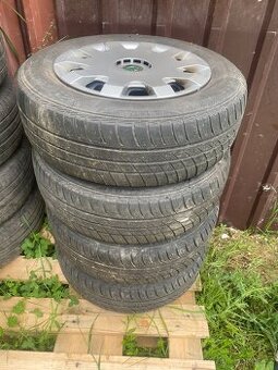 Disky R15 5x100 na slušných letních 195/65 R15 + poklice - 1