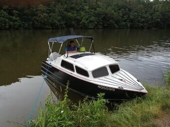 Kajutová loď CAFFE CRUISER, motor Honda BF40E – 40/60 hp