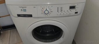 Automatická pračka Electrolux 6kg. 1200 ot. DISPLEJ