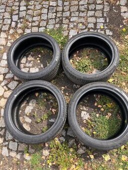 Continental 225/40 R18