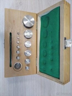 Sada laboratorních závaží