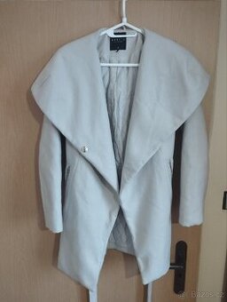 Dámský kabát Mohito (vel. 34)