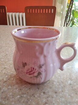 HRNEK - růžový porcelán, bez vady.
