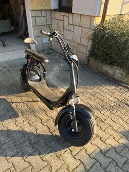 Elektrická koloběžka chopper