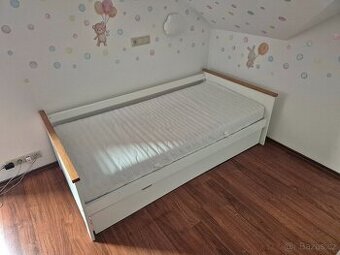 Postel s přistýlkou