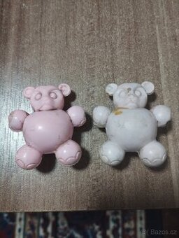 Staré chrastítko medvídek nekompletni