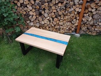 Konferenční stolek Epoxid.