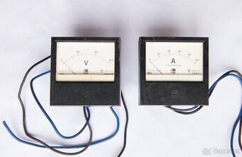 panelové měřáky - voltmetr, ampermetr