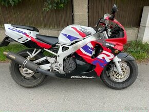 Honda CBR 900 RR