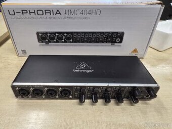 Zvukovka Behringer U-Phoria UMC404HD
