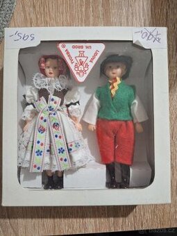 Nabizim k prodeji par panenek v Hanackem kroji  Kup teď