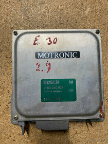 Ridici jednotka BMW 327i E30 č.0261200027