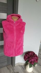 Růžová vesta