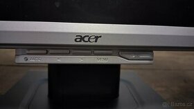 Prodám monitor Acer - 1