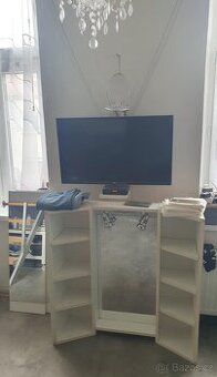 Skříňka do koupelny