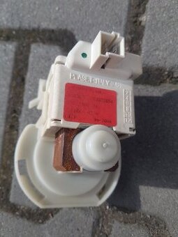 Vypoustěcí čerpadlo 2008 pro myčka whirpool 42W COD72894