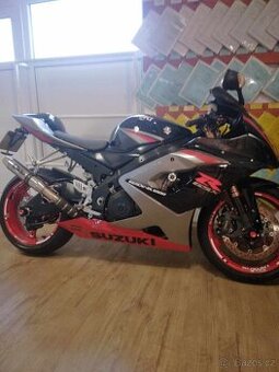Prodám SUZUKI GSXR 1000 K5
