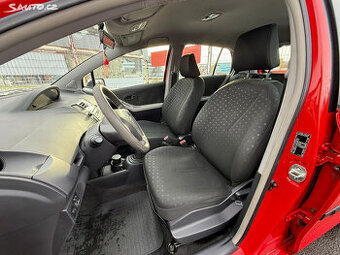 Prodám Toyota Yaris 1.0 VVT-i, benzín,3.dveř, rok výr 2007,