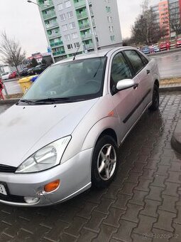 Ford Focus 1999r. 1.9 benzin, manuál