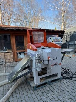 Tvarovačka Woodmizer MP360EH16S spolu s originálním odsávání