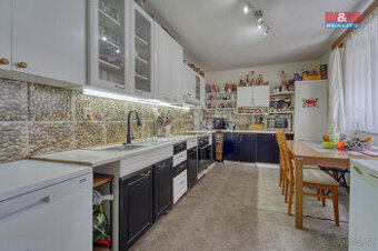 Prodej rodinného domu, 189 m², Lhota, ul. Na Skalce