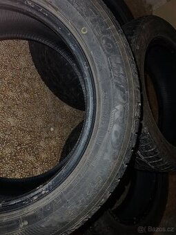 Prodám zimní pneu 205/55 r15