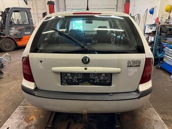 Škoda Octavia I páté dveře, bez koroze