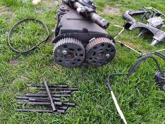 Rozprodám díly z motoru 2 TDI 16 v