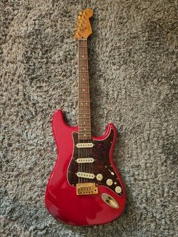Fender Stratocaster deluxe 1998