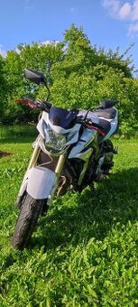 Suzuki GSR 750
