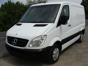 Mercedes-Benz Sprinter, 210 CDi, Servisní kniha